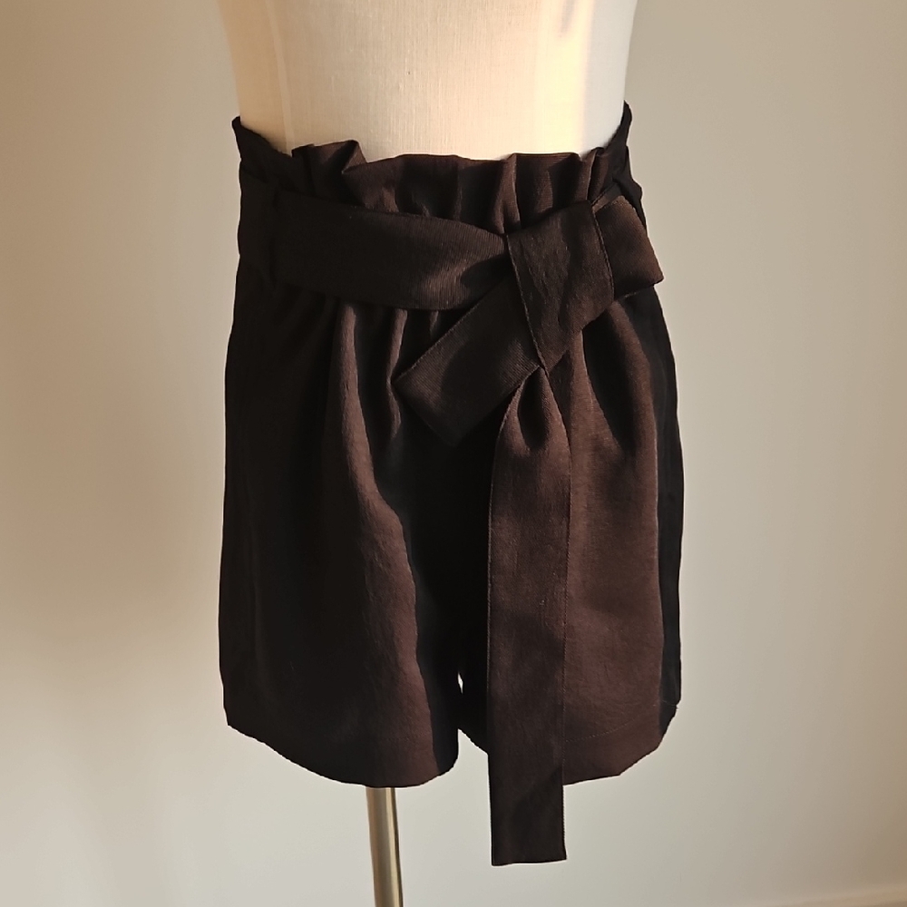 Wilfred High Waist Black Shorts - Picture 1 of 6